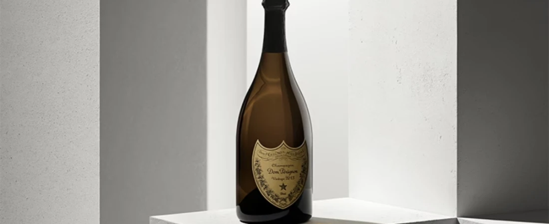 Best First Class Wines and Dining at 35,000 Feet