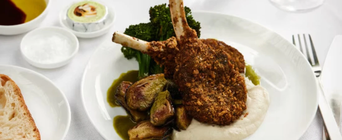 Qantas First Class: What You Get for $10K