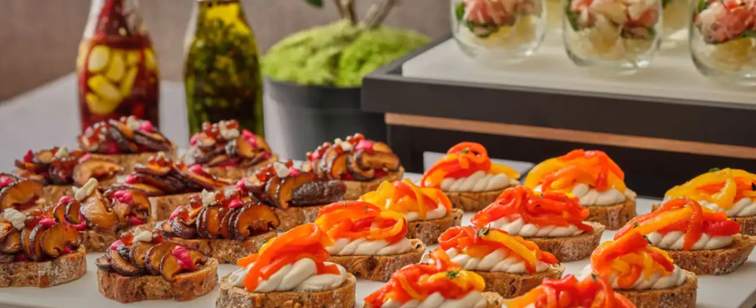 Best Airport Hotels with Free Shuttle & Breakfast