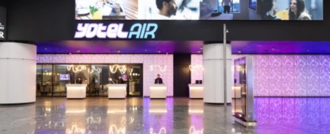 Sleeping Pods vs. Airport Hotels: What’s Better for Travelers?