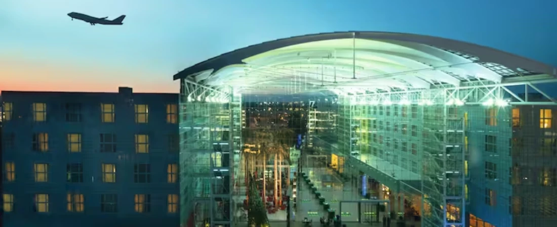 Sleeping Pods vs. Airport Hotels: What’s Better for Travelers?