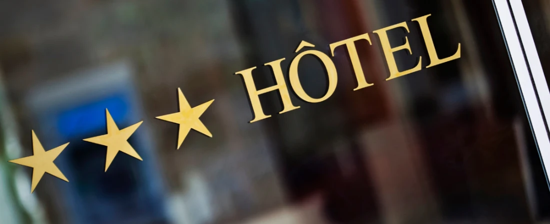How to Negotiate Rates for Long-Term Hotel Stays