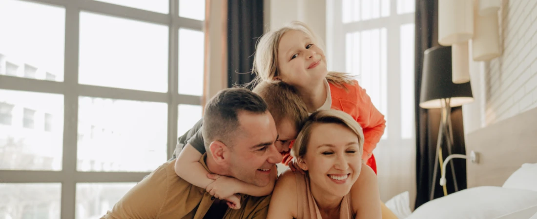 Which Hotel Programs Offer the Best Family Benefits?